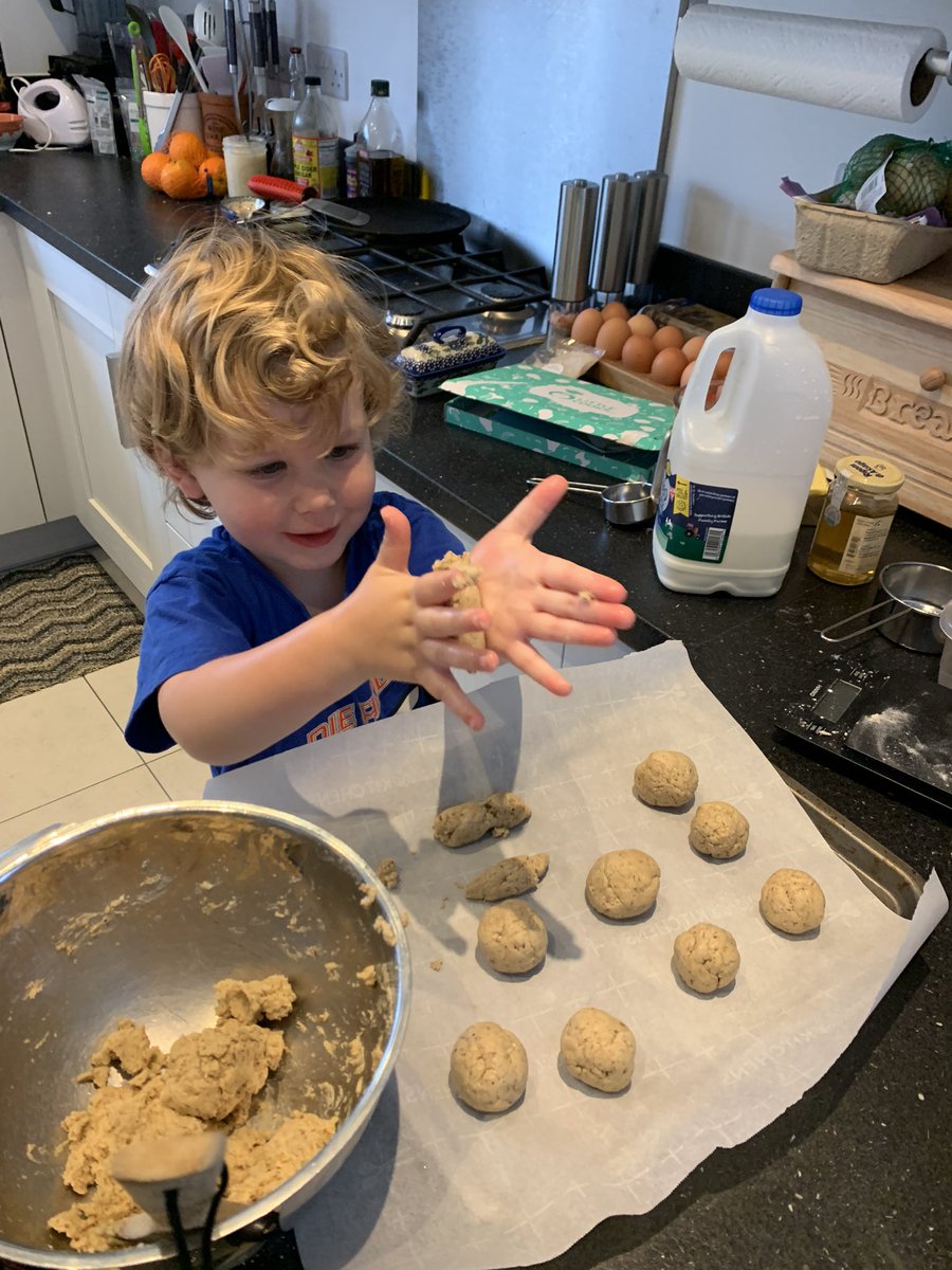 Holycows05's tweet image. First @LittleCooksCo box. We loved it! So excited for next months box!!
#lifeskills #homemadesnack #3rdbirthdaygift