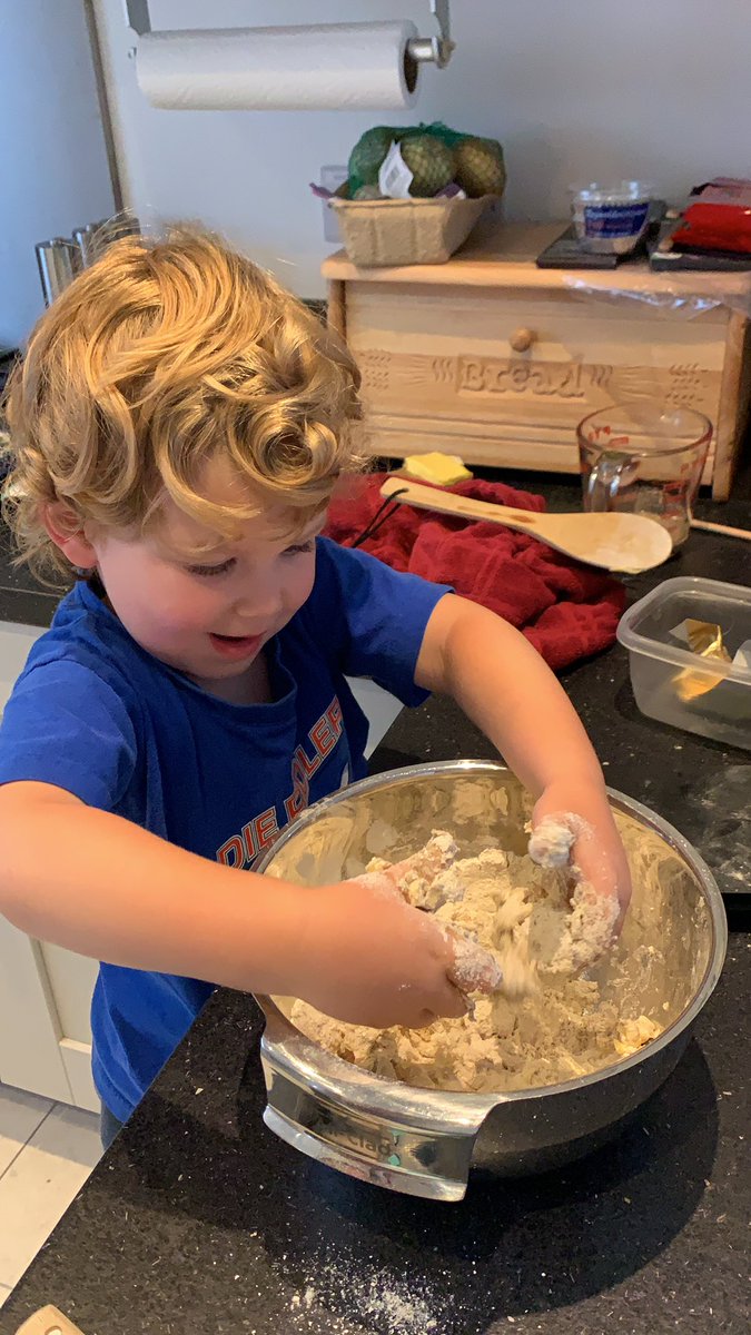 Holycows05's tweet image. First @LittleCooksCo box. We loved it! So excited for next months box!!
#lifeskills #homemadesnack #3rdbirthdaygift