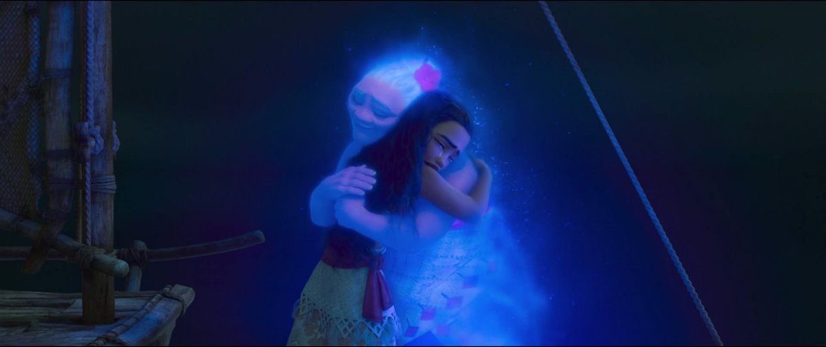 Moana is BY FAR my favorite animation movie. I dreamed about this movie a lot. Besides the amazing visuals, I realized Moana featured a lot of tenderness, which is less present in other Disney productions. It's even more than that, tenderness paces the movie.
