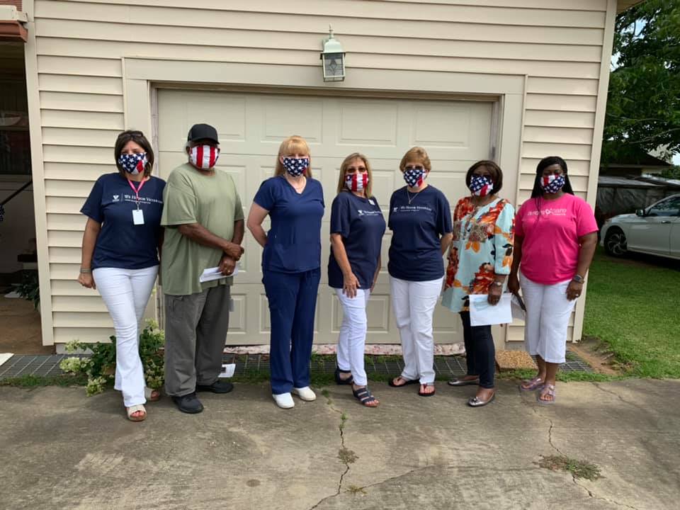AseraCare's tweet photo. Our #AseraCare #JacksonAL care team honored a local #Veteran for his #Military service with a socially distant pinning ceremony! He joined in as they sang #GodBlessAmerica and gospel hymns. All will cherish the memories made at this touching ceremony!

#wehonorveteran https://t.co/leB6T4Vrk1