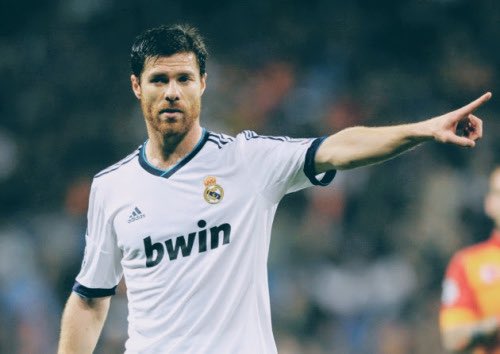 MotivacionesF's tweet image. “Tuve la dicha de jugar en el equipo de mi ciudad natal. jugué en el mejor equipo de Inglaterra, en el mejor equipo de España y en el mejor equipo de Alemania. Tuve una carrera hermosa"

— XABI ALONSO