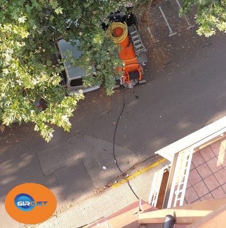 Girojetgirona's tweet photo. Arribem a on calgui! #Girojet ☎ 600 399 050
#desembussos #Girona #desatascos #rapidesa #professionalitat https://t.co/JQxdFNyesi