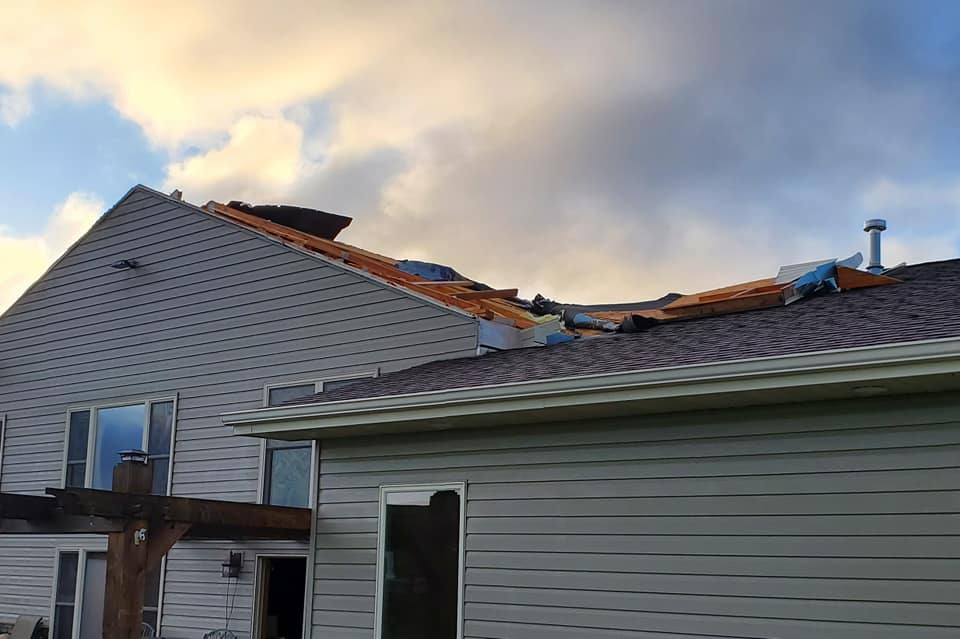 AmberWheelerWX's tweet photo. Storm damage on Garrison Bay. We had reports of wind gusts around 80 mph in this area! #NDwx https://t.co/eO9o8KgRzW