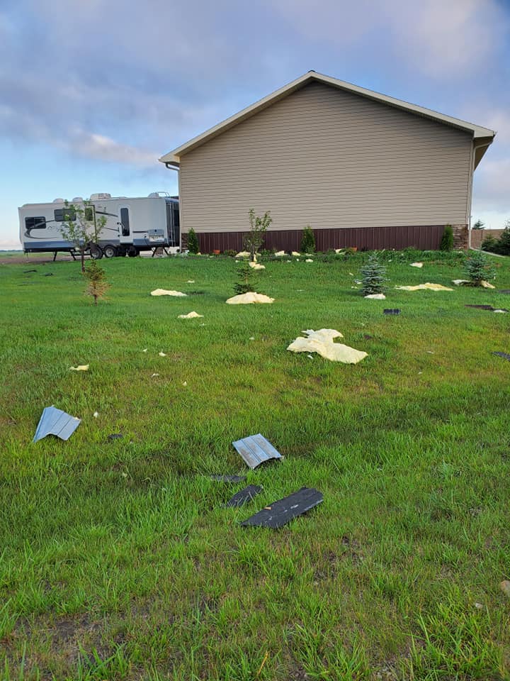 AmberWheelerWX's tweet photo. Storm damage on Garrison Bay. We had reports of wind gusts around 80 mph in this area! #NDwx https://t.co/eO9o8KgRzW