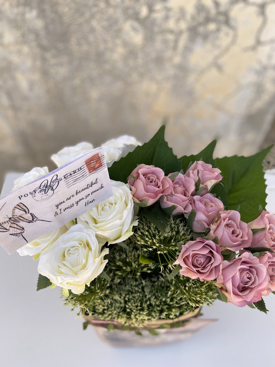 shelovesflower2's tweet photo. @HashKSA فازات بالاسامي متوفرك لدينا https://t.co/8yyFfJ4RSI