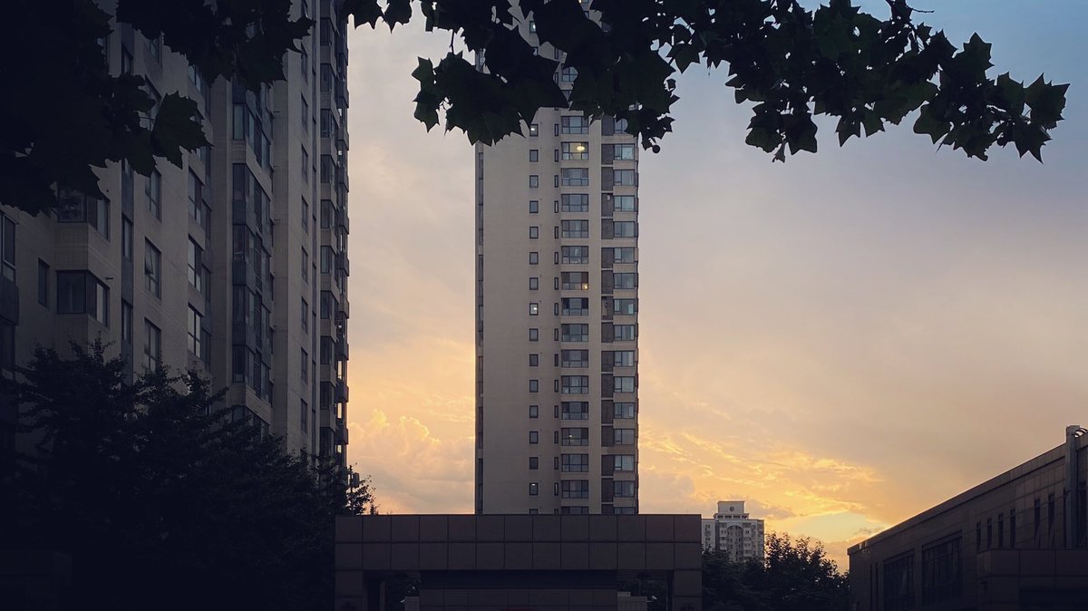 dolores_tian's tweet photo. Our Sky https://t.co/rAZMo0UFOI