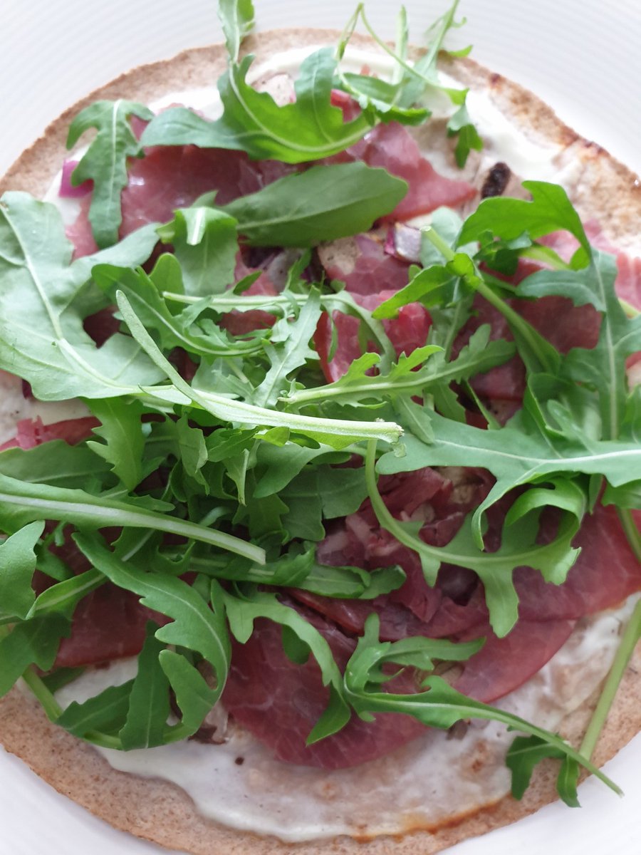 sdemoor's tweet photo. Deze lunch smaakte mij wel 🙂 #personalbodyplan #pbp #flammkuche https://t.co/D80y29btse