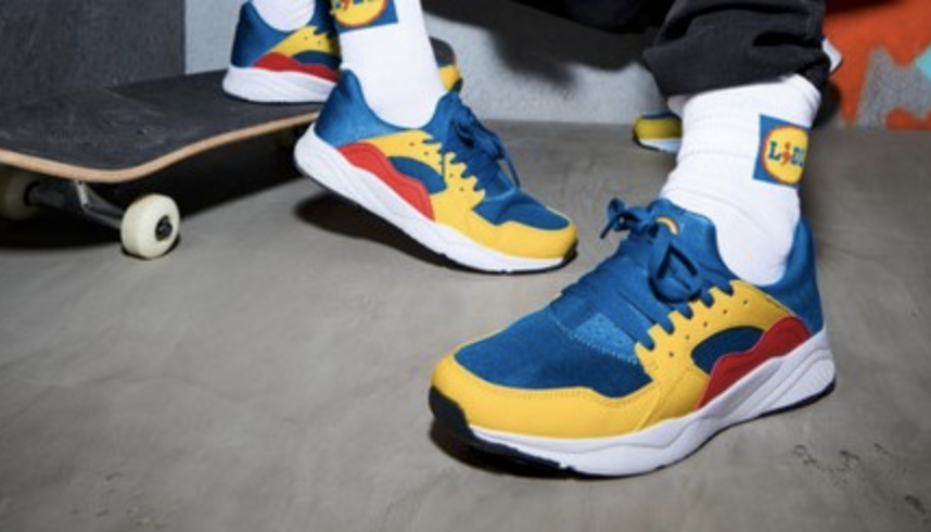 noi ridiamo e scherziamo ma la collezione moda di Lidl è andata sold out in pochissime ore. Lidl sta diventando sempre più un lovemark e come tale brandizza qualunque cosa lo riguardi. ricorda: se a te una cosa non piace non significa che non funzioni!