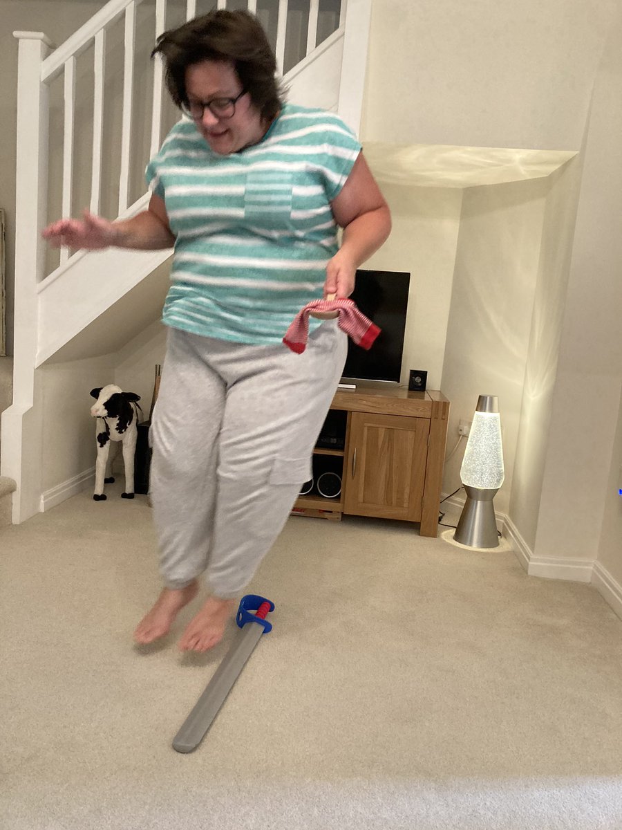 superS1979's tweet photo. @CedarsParkPri we have a family challenge going on here. Daisy is making us work hard. https://t.co/rdZ9OU1WMy