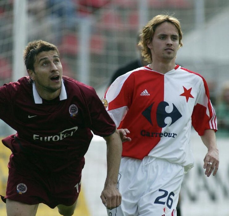 Munster_Coach's tweet photo. Hodně štěstí mému bývalému týmu @slaviaofficial , byla to čest hrát a ještě větší na hraní v Praze Derby #forzaslavia #slaviaslavia #Slavia #Praha #DerbyDay https://t.co/EyvF9m0nDH