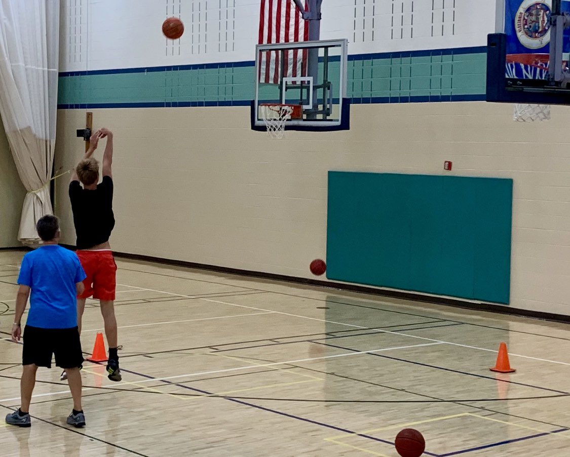 GregVanderwilt's tweet photo. Beating the Heat this morning with the phenomenal @Brown24Steve #mechanics #form #Seasonstarting https://t.co/OTm4UvJaPz