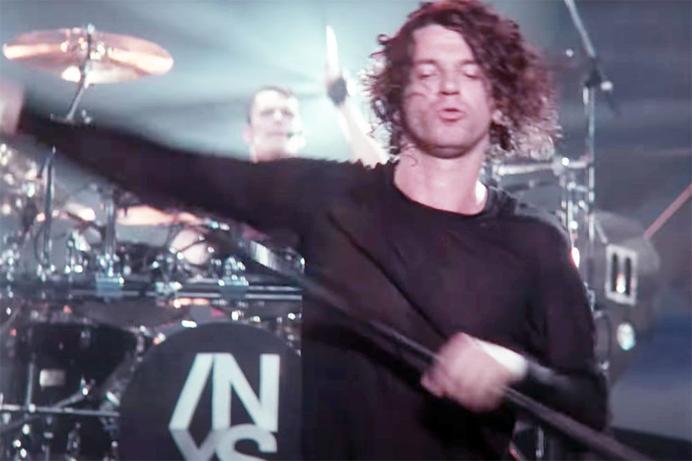 Divavcesar's tweet photo. Live Baby Live d'INXS à Wembley : 30 ans après, la 4K Ultra HD fait des miracles https://t.co/t8qBvYUha1 #MichaelHutchence #INXS #LiveBabyLive #Wembley #DavidMallet @mashupmartin @samjokell @EagleRockNews #4K #UHD @INXS #INXS40 #NeedYouTonight #AbbeyRoad @jamieeast https://t.co/h8jq7lg2Ep