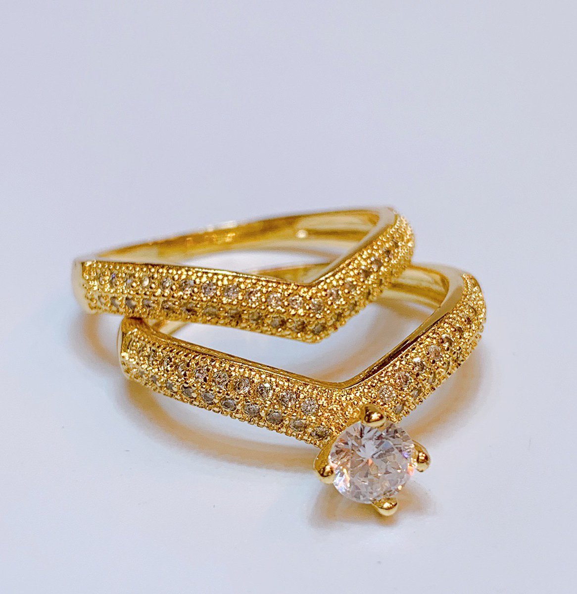 diamond_storee's tweet photo. Twins ( silver , gold ) 🔥✨
و في اشكاال تانيه كتير 🔥✨ https://t.co/AIHEWClZ1u