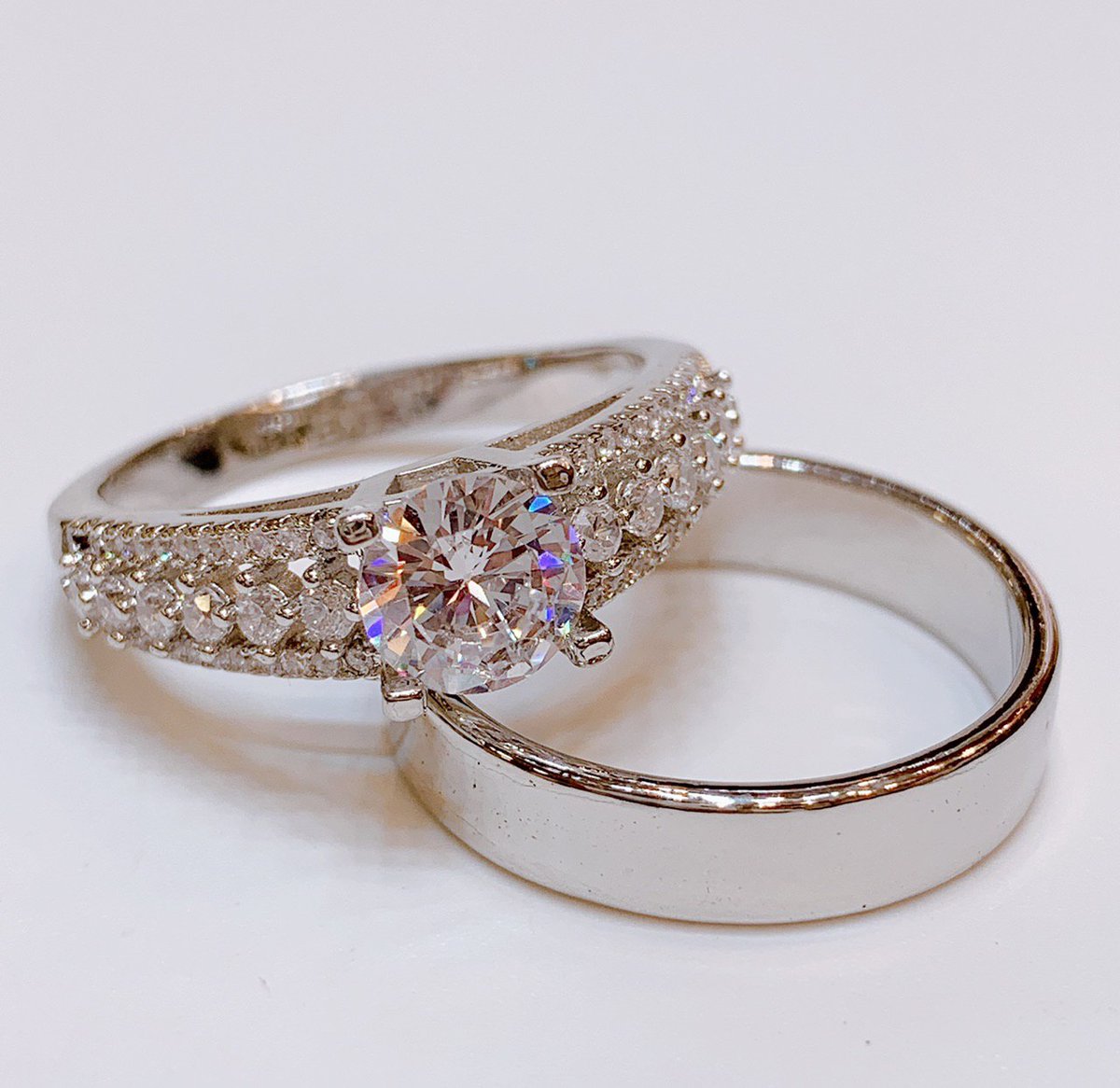 Twins ( silver , gold ) 🔥✨
و في اشكاال تانيه كتير 🔥✨