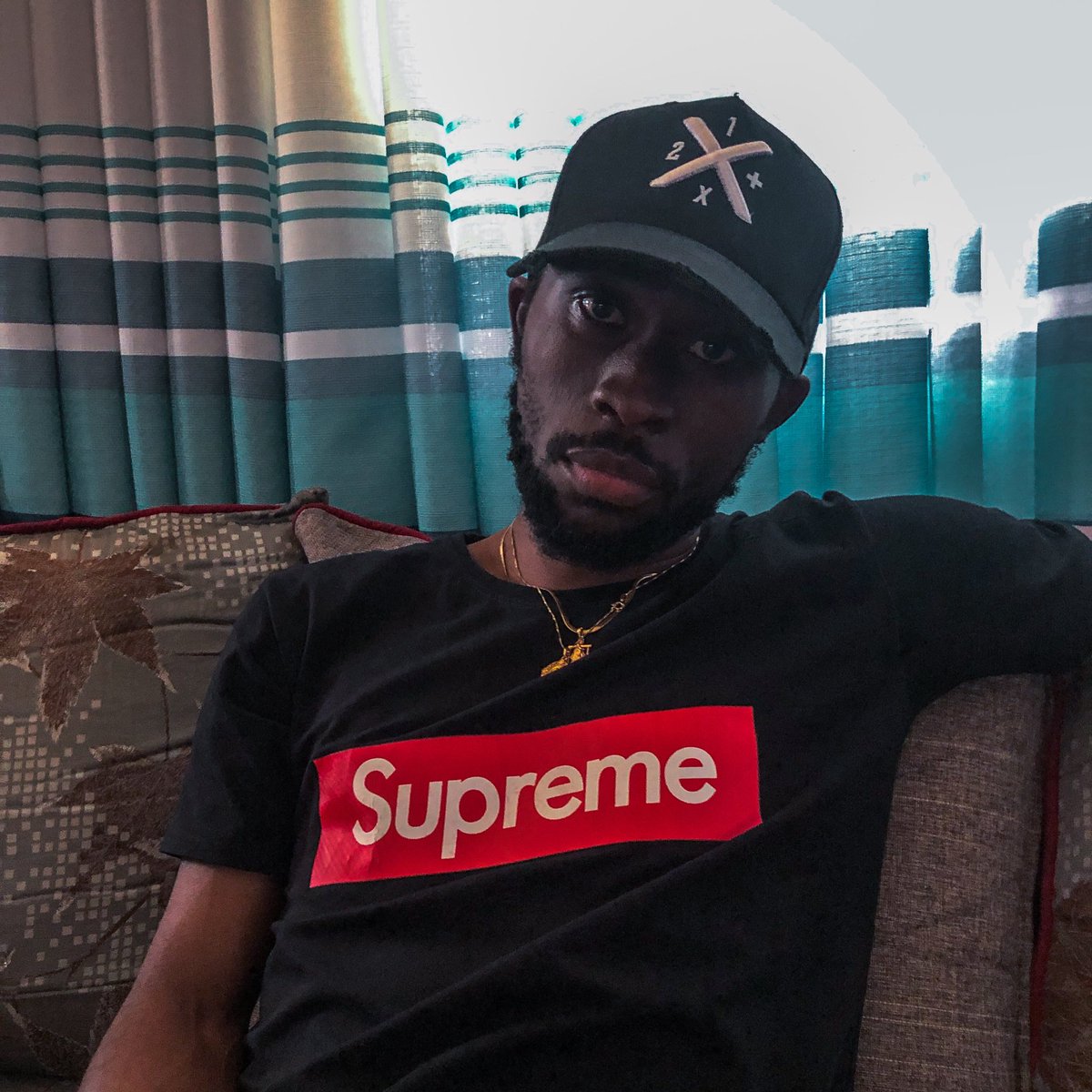 Square_Flow's tweet photo. .@MrTeddyofficiel avec sa casquette 1x2+ 🧢, Au calmozor 🤙🏾
#1x2plus #SquareFlow
https://t.co/fkSJgVFJ2y
https://t.co/WMram3Knfi
https://t.co/BNZ90gyufK https://t.co/p3SBv10ToJ