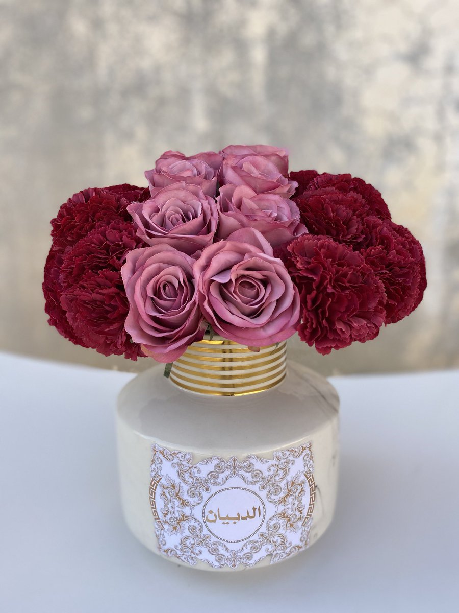 shelovesflower2's tweet photo. @Bnt_alwaleed1 فازات ورد نكتب عليها اساميكم وتبقى ذكرى طول العمر 💕✨

https://t.co/ra1TwbXVwC… https://t.co/oHe8yLJUGd