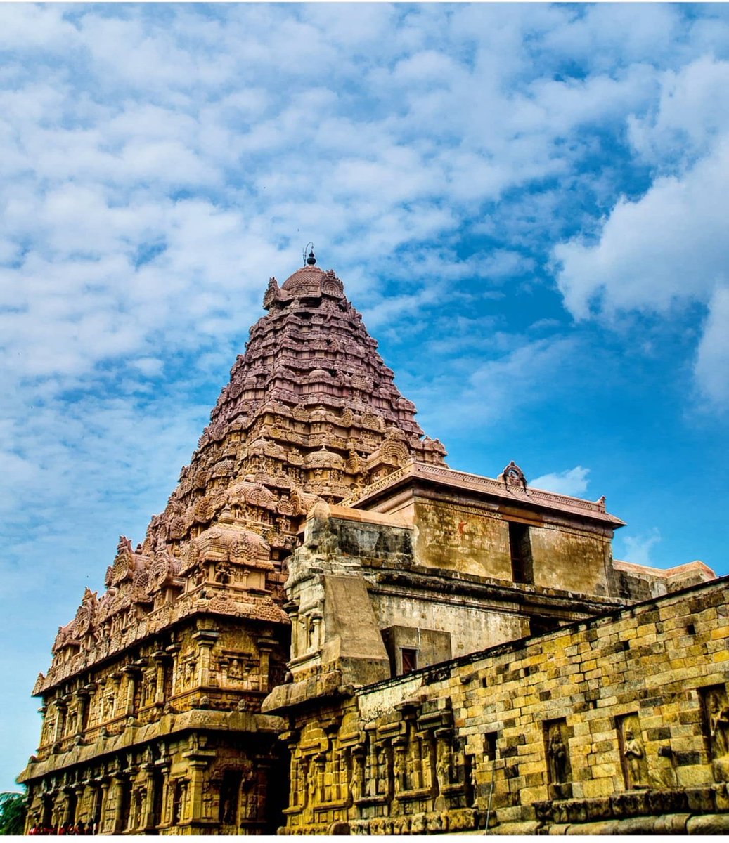 Why only our Temples:The State governments collect 23.4% tax on the income of the temples including endowment administration tax (15 %), audit fee (2 %) and common good fund (2%).But such taxes rules are not applicable for ¢hurch and Møsqûe #FreeHinduTemples