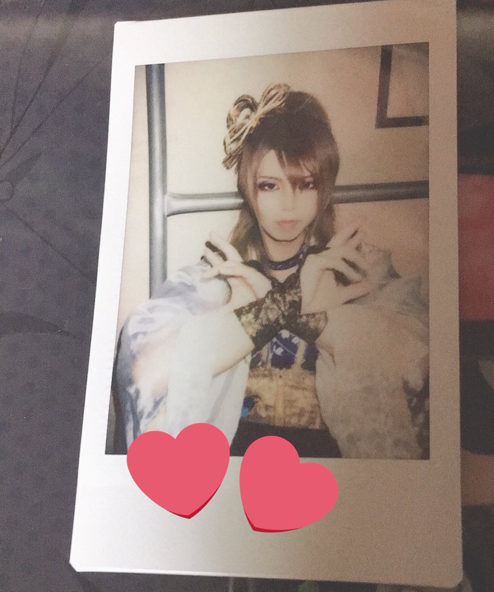 X1izl's tweet photo. 【拡散希望】
己龍 螢火之夢 生配信 チェキ
交換お願い致します。

求：黒崎眞弥 九条武政

譲：遠海准司 一色日和 

お譲りは考えておりません。
眞弥さん優先に武政さんとも交換して下さる方を探しております。
お心当たりのある方お声掛けお待ちしております。 https://t.co/NorUnThAwf