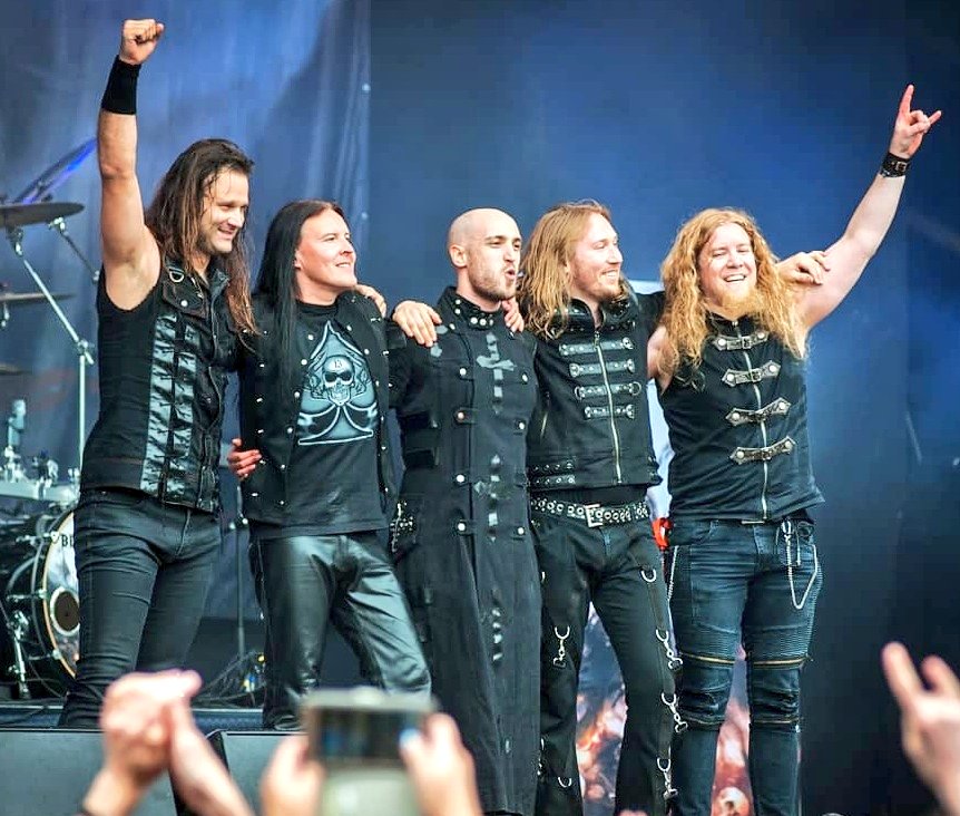 beast_inblack's tweet photo. The beast is back... 😎

Bienvenidos a la cuenta fan de 

                      BEAST 
                          IN 
                      BLACK

Desde España 🇪🇦, Marga Dovgal y Javi Portillo ayudamos a los fineses @BIB_band 🇫🇮 a promocionar su bestial contenido de actualidad 🖤 https://t.co/6JelEcwyVF