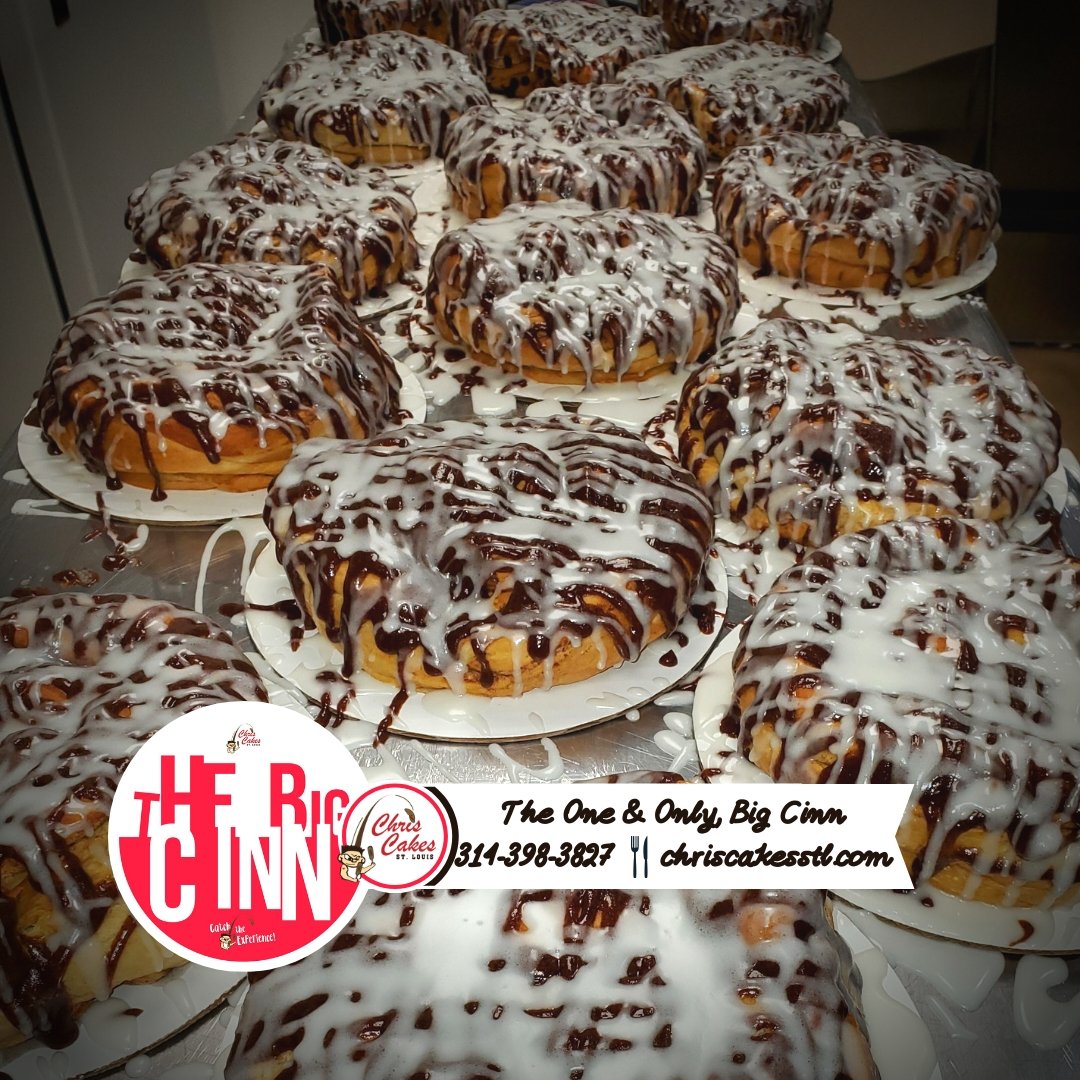 We'd buy bigger tables, but these don't stick around long.
#callme to make one disappear!

#callme #preorder #topitlikeitshot #ilikebigbuns #showmethedough #bigcinn #chriscakesstl