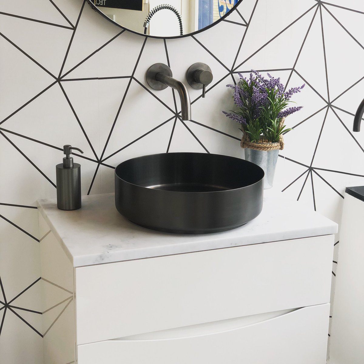 JustTapsPlus's tweet image. Our Latest Addition - Grade 316 Stainless Steel Countertop Basin- Brushed Black PVD - 
Available in 4 colours - Brushed Black, Matt Black, Brushed Brass and Brushed Stainless Steel. Please get in touch with us if you need any further information.