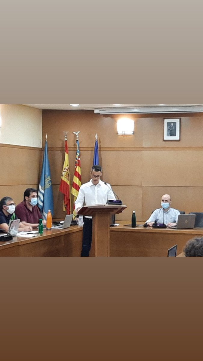 Miquel Tur pren possessió de l’acta de regidor instagram.com/p/CCVC6wuo-aL/…