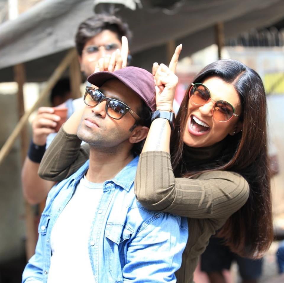 thesushmitasen's tweet photo. #goodcopbadcop @vinraw πβ€οΈ Work hard, play harder ππ€#sharing #memories #motto #fun #onset #Aarya ππ» #smileeeeee I love you guys!!! https://t.co/nqgrkYoQJ7
