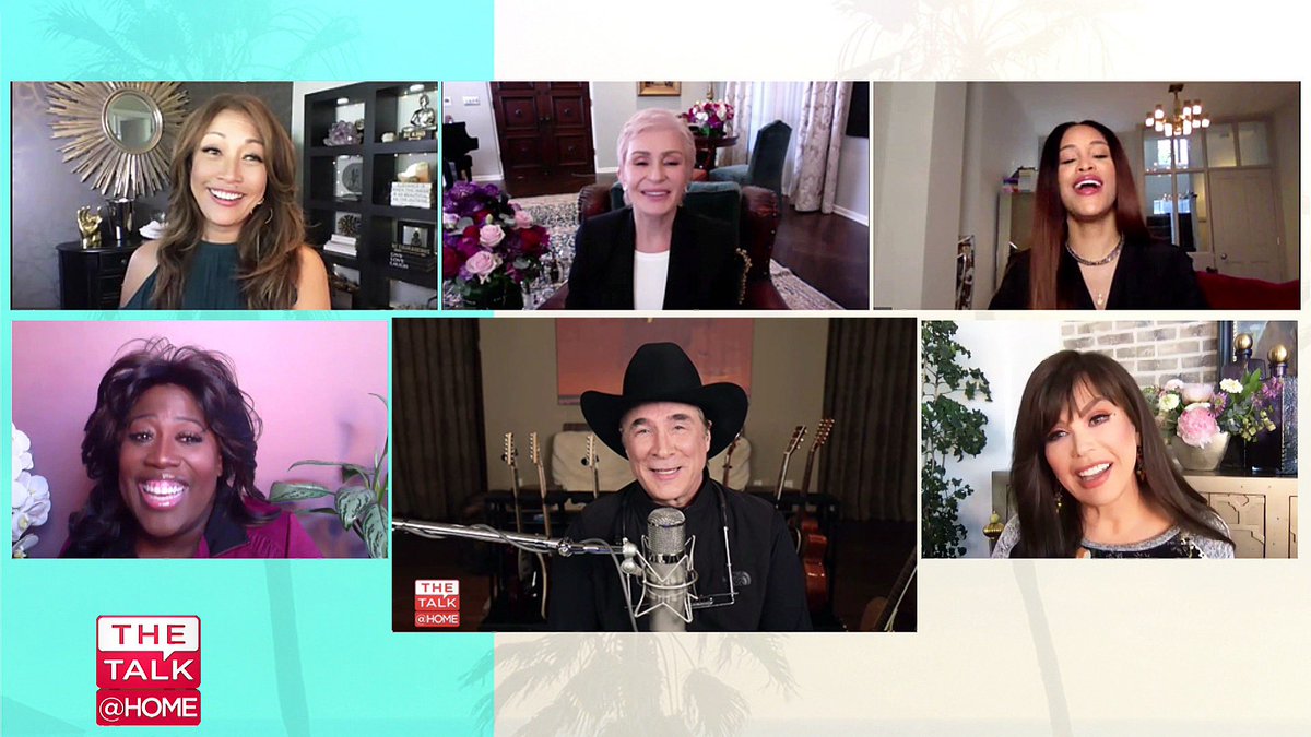 Clint_Black's tweet photo. Enjoyed hanging with you ladies on @TheTalkCBS. Watch #TheTalk today on CBS at 2pm ET, 1pm PT/CT. https://t.co/vv1cNbA39L