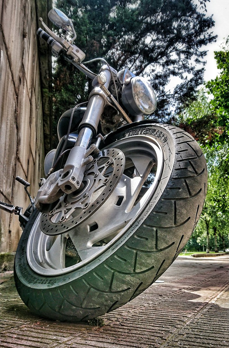 Gille_RM's tweet photo. La Gordi
#Euskalherria #Basquecountry #Barakaldo #LaGordi #Suzuki #M1800R #Intruder #Motorra https://t.co/OdgnxQpbJ3