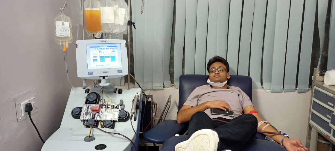 Residents of RML hospital after contracting covid 19 infection in the line of duty continuing to contribute their part by donating convalescent plasma at blood bank RML. Proud of you guys. Dr. Sudarshan, dr. Gaurang , dr. Pawan. Hats off.