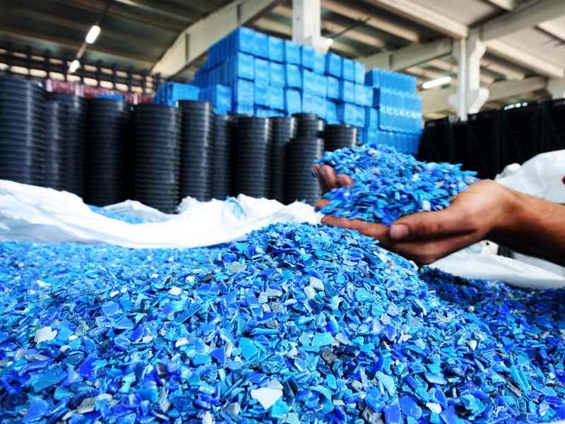 egazette1's tweet photo. #Versalis e @Corepla_Riciclo insieme per valorizzare il #riciclo di #Plasmix
L’accordo punta ad unire le forze su #gassificazione e #pirolisi degli #imballaggi in #plastica eterogenei oggi difficilmente riciclabili e destinati a #recupero #energetico
https://t.co/sGnB4VK5UQ
@eni https://t.co/688p4Mi92N