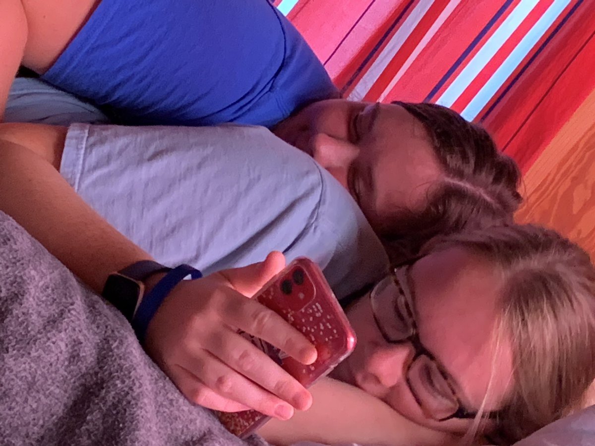mamajonib's tweet photo. Car: Cay, you wanna snuggle?
Cay: *hops in bed to snuggle.
Lex: I thought you had to go to the bathroom.
Cay: I did, but Carly asked if I wanted to snuggle! 😳😂
#CTR2020 https://t.co/xfS491u0wU