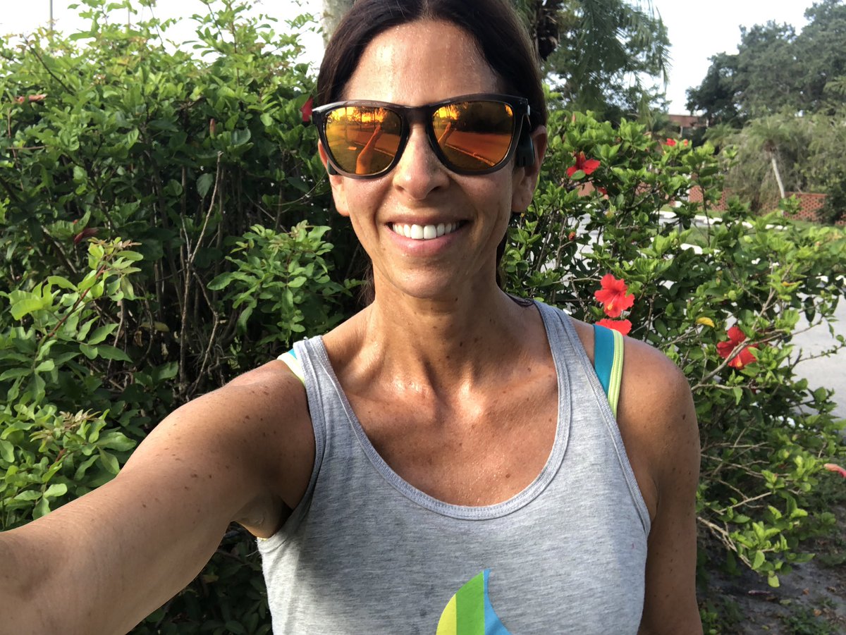Mlcfitness1's tweet photo. Been loving getting outdoors more during quarantine! Thanks to @Knockaround for keeping the sweat out of my eyes while I’m walking, running and biking!
#summerknocksbr #bibchat #bibravepro https://t.co/BocvZllrLQ