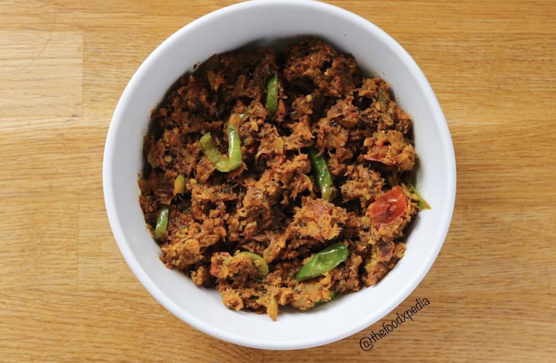 foodxpedia's tweet photo. Sardine Bhaja (Curried Sardines) 🐟 very simple to execute, so tasty... and somewhat addictive! it’s my go to when I’ve had a busy day, don’t really fancy cooking but still want something delicious to eat... sardine bhaja is the one, perfect with rice! 😄 https://t.co/2jBeduan9O