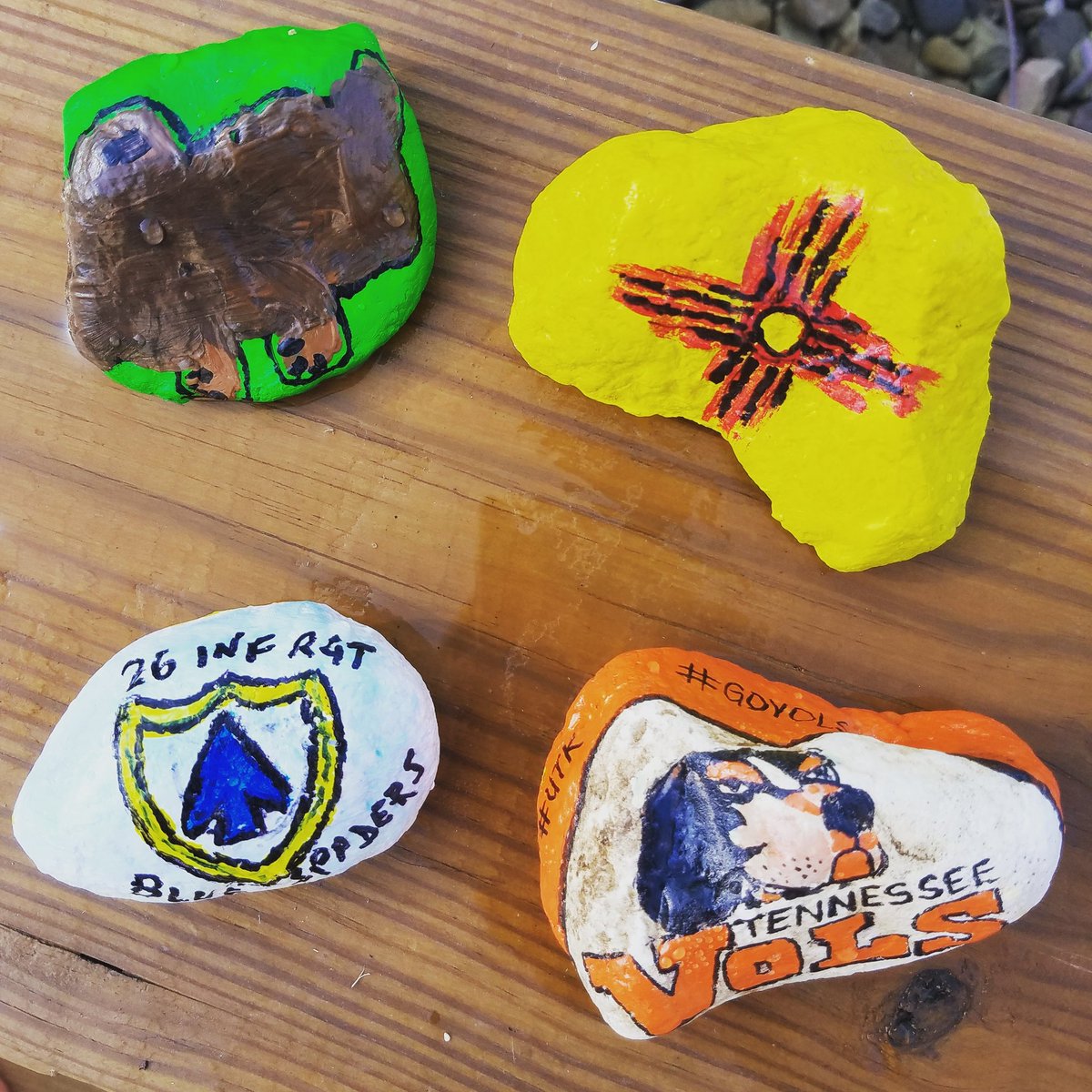 Lisa_Parmeter's tweet photo. Spreading some love through art. These "beauties" are heading out to the world today.
Can you pick out mine?๐คฃ๐
.
.
#arttherapy #rockpainting #artmakesmehappy #utknoxville #milspouse #zia #bluespaders #chungus #NewMexico #GoVols #utk #milsolife #paintedrocklife https://t.co/b0nLXMYh8c