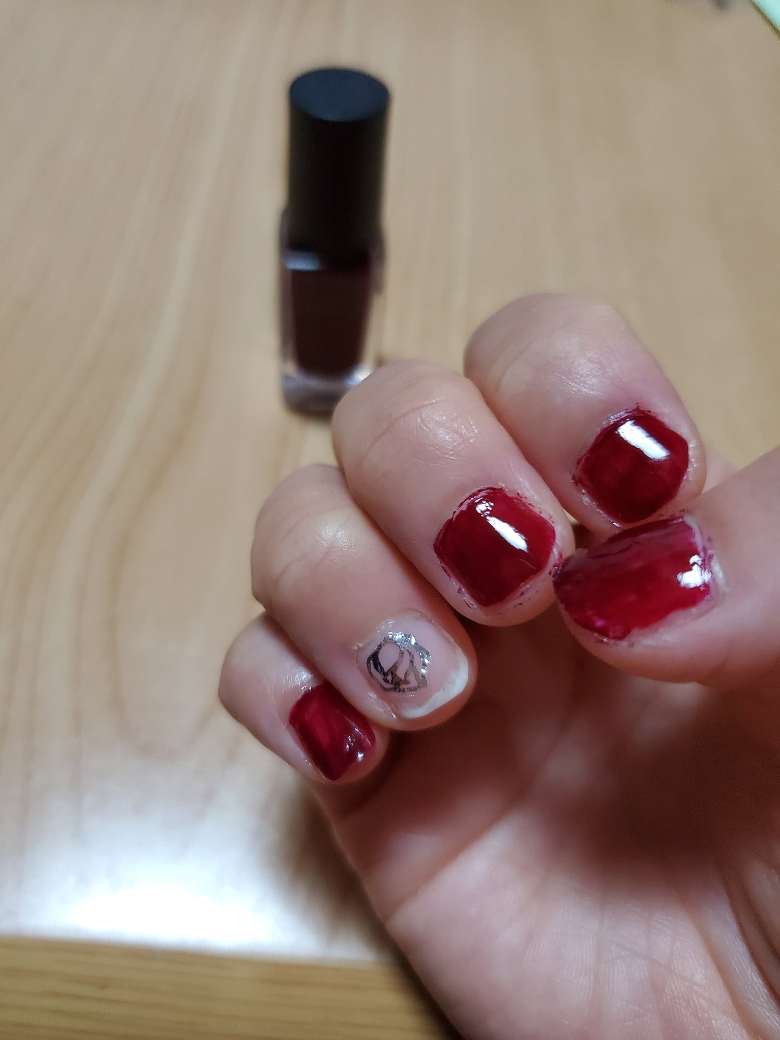 串ﾀﾞﾝｺﾞ Twitter પર 塗り方雑s ノd 最近ハマってる赤 黒ネイル ちび爪ネイル ショートネイル 赤ネイル 黒ネイル ワンカラーネイル アシメネイル セルフネイル