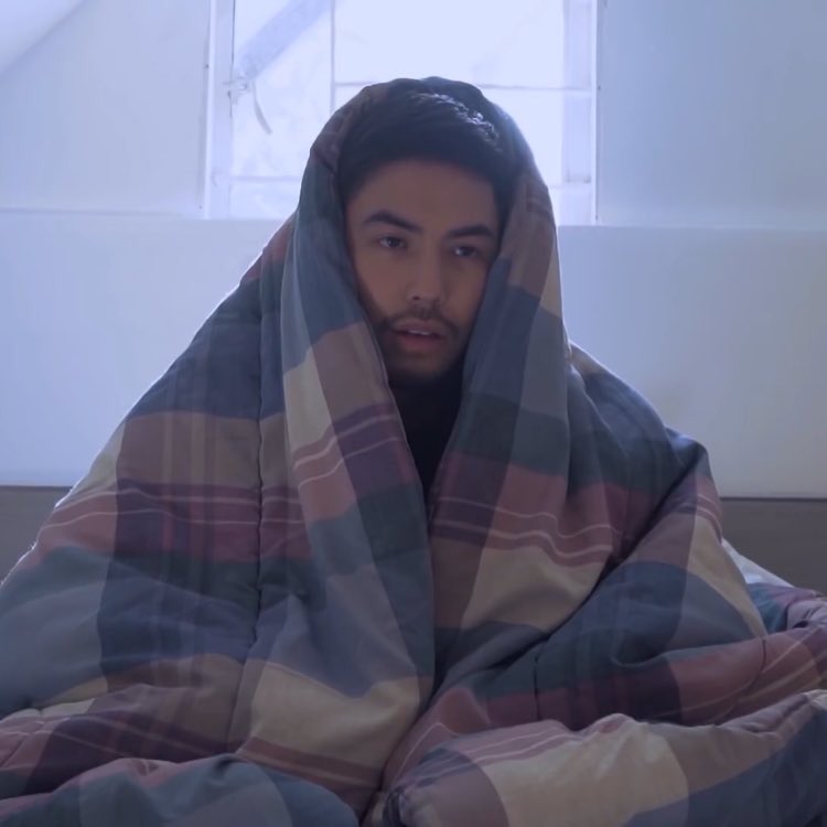 lordveymont's tweet image. The duality of man (but pretty much everyone on Twitter) #HelloStrangerEP3