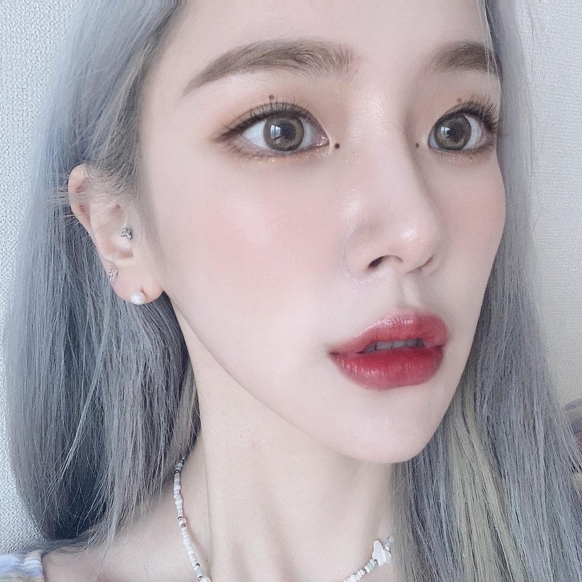 ANS_official_'s tweet photo. [#로연]
깡총-🐰💗 앤써들 오늘도 엔제리들 생각하며 행복한 하루 보내셨나요? 저도 오늘 앤써들 생각했어요 ㅎㅎ 저는 요즘 자기전에 캐모마일티를 마셔요 여러분도 잠들기전에 따듯한 차 한 잔 마시고 주무세요💗 오늘도 고생했어요 굿나잇 쪽쪽 🐰💋 #ANS #AngelNSoul #에이엔에스
#ROYEON https://t.co/mujwaPW9jt