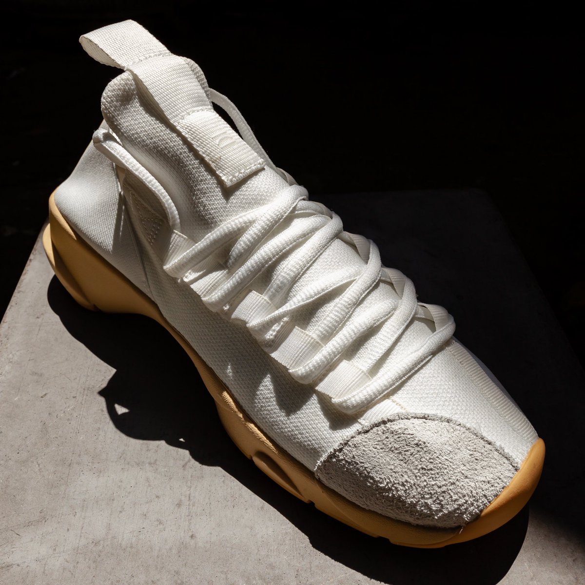 _AugustShop's tweet photo. The new @clearweather_ Interceptor in cool Sonoran/White is absolutely ideal for summer.
Shop the Brubaker Brother’s latest release in-store and online at https://t.co/YWsjyYS8Ty
#August #AugustShop #Clearweather https://t.co/UsFGiZfi4X