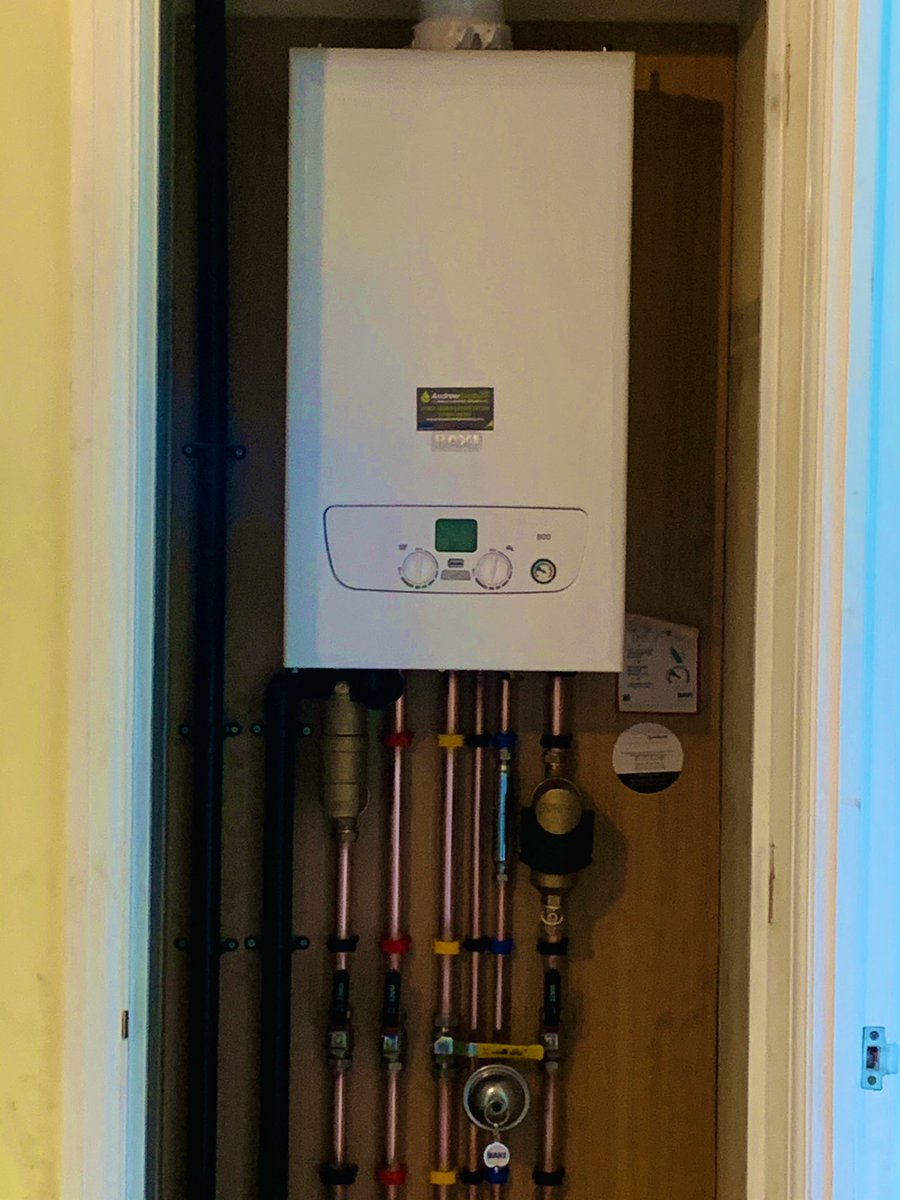 Old boiler mate out and a <a href="/baxiboilers/">Baxi UK & Ireland</a> installed with <a href="/UKTalon/">Talon</a> clips @Grundfos_UK pump and <a href="/SpirotechUK/">Spirotech</a> protection This is my apprentices first solo installation <a href="/MartinC12030607/">ZyriicaL-</a> good job buddy . Having issues tagging sorry.
