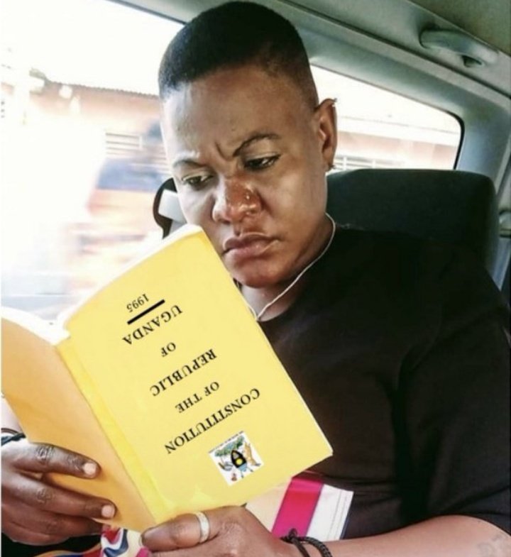 SeniorCymo's tweet photo. When you decide to read the constitution upside down so that it is in your favour. #ScientificElections #UgandaDecides2021 #mujooga #mujoogabasajjamwe https://t.co/OLZmIr62BK