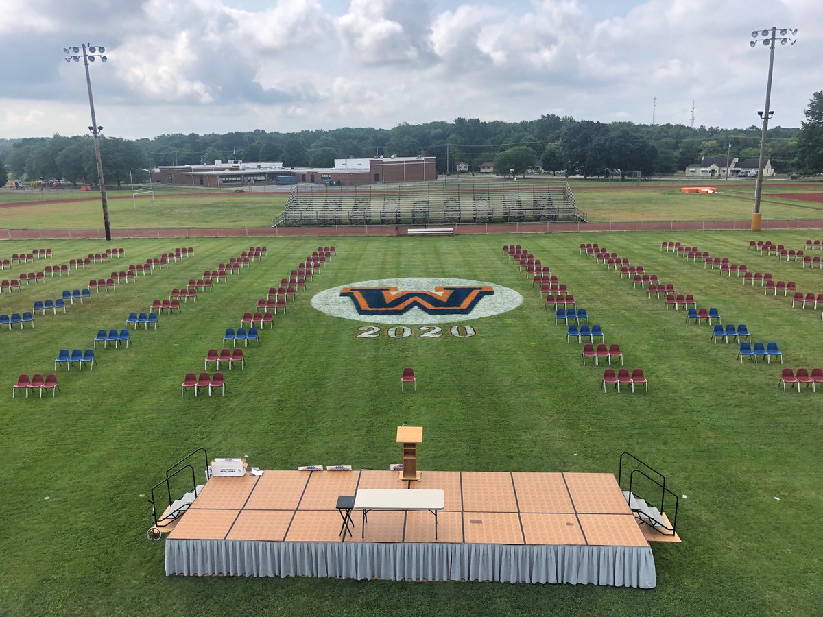 MSN0W3's tweet photo. Hey @kevin_tansey @DougLarsonGCS @GeoPtIV do you wanna play a game and guess how much dead turf I’ll have tomorrow? #2020Graduatuon https://t.co/vaoFK0Ho2Q