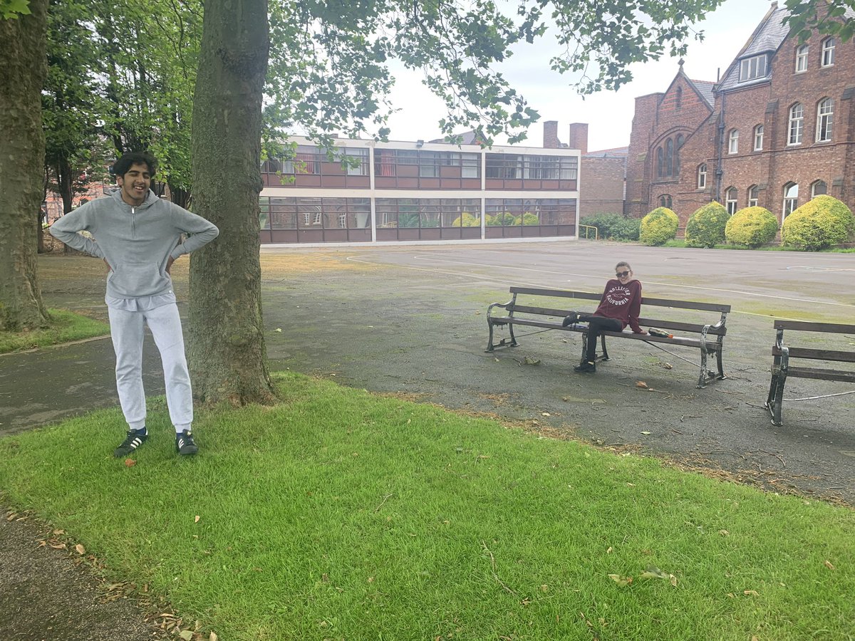Daily mile done <a href="/StVincentsL12/">St. Vincent's School</a> excellent work bubble 3 🌈❤️🏃🏻‍♂️🏃🏻‍♀️<a href="/_thedailymile/">The Daily Mile UK</a>