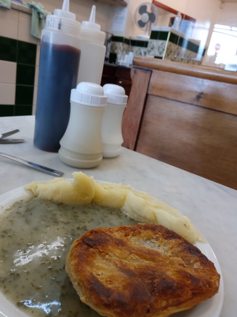 MikeHollandarts's tweet image. As we edge closer to some semblance of normality we ventured back into Manze's after a long hiatus.
Perspex screens, condiments brought to the table, and a waitress service were the noticeable differences. Thankfully the pie was just as delicious as it always was.
@Manzes_SE1