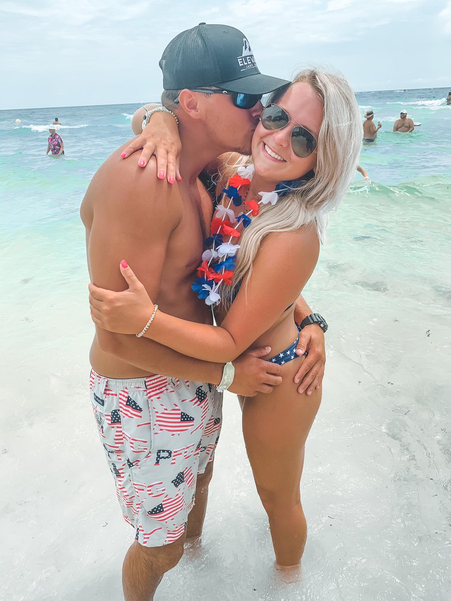 tannerfoster5's tweet photo. Blessed w this babe😍 https://t.co/aMpb8YbpGz