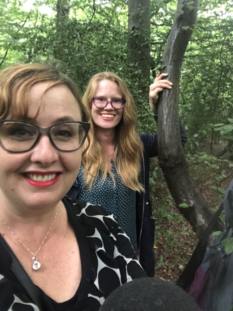 Annareporting's tweet photo. #Forestbathing on #Londonteaat3 #Annainhermanor with @natureasnurture in Queen’s Wood, Highgate @middleagedminx @bbcradiolondon 🌳 https://t.co/NcPw5G37s1