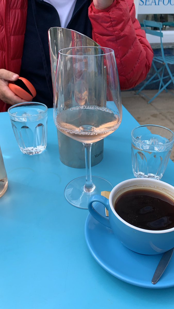 JanTregelles's tweet photo. 1st meal outside in a real restaurant since January. Donโt even care that I have been sprayed with sanitiser at the door. #mackeralsky #newlyn #30minutesofnormallife. https://t.co/p3NKIhSpT5
