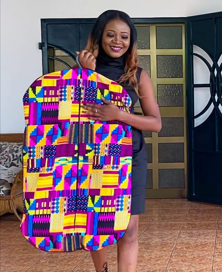 HomeTailor1's tweet photo. Le sourire de nos clients, lorsque leurs tenues leur sont livrées en sept (07) jours... 

Nous sommes joignables sur whatsapp par ce lien 👉🏾 https://t.co/qcBUS2IkbF. Vous pouvez également nous appeler directement au +228 70 43 33 33.
#HomeTailor #Fashion @228togoviwo @LaTeam228 https://t.co/TdKsVDuhUg
