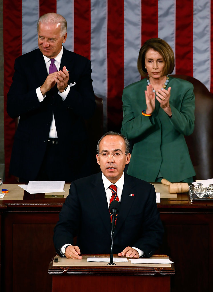 MrLotario's tweet photo. Do you remember when Mexico made efforts to improve inequality?
Remember when Mexico fought against crime?
Remember when Mexico created jobs?
Remember when Mexico became a leading nation?
Remember when Mexico created Wealth?
#MexicoWithBiden
#MakeMexicoChingonAgain https://t.co/rxHYOJttm1