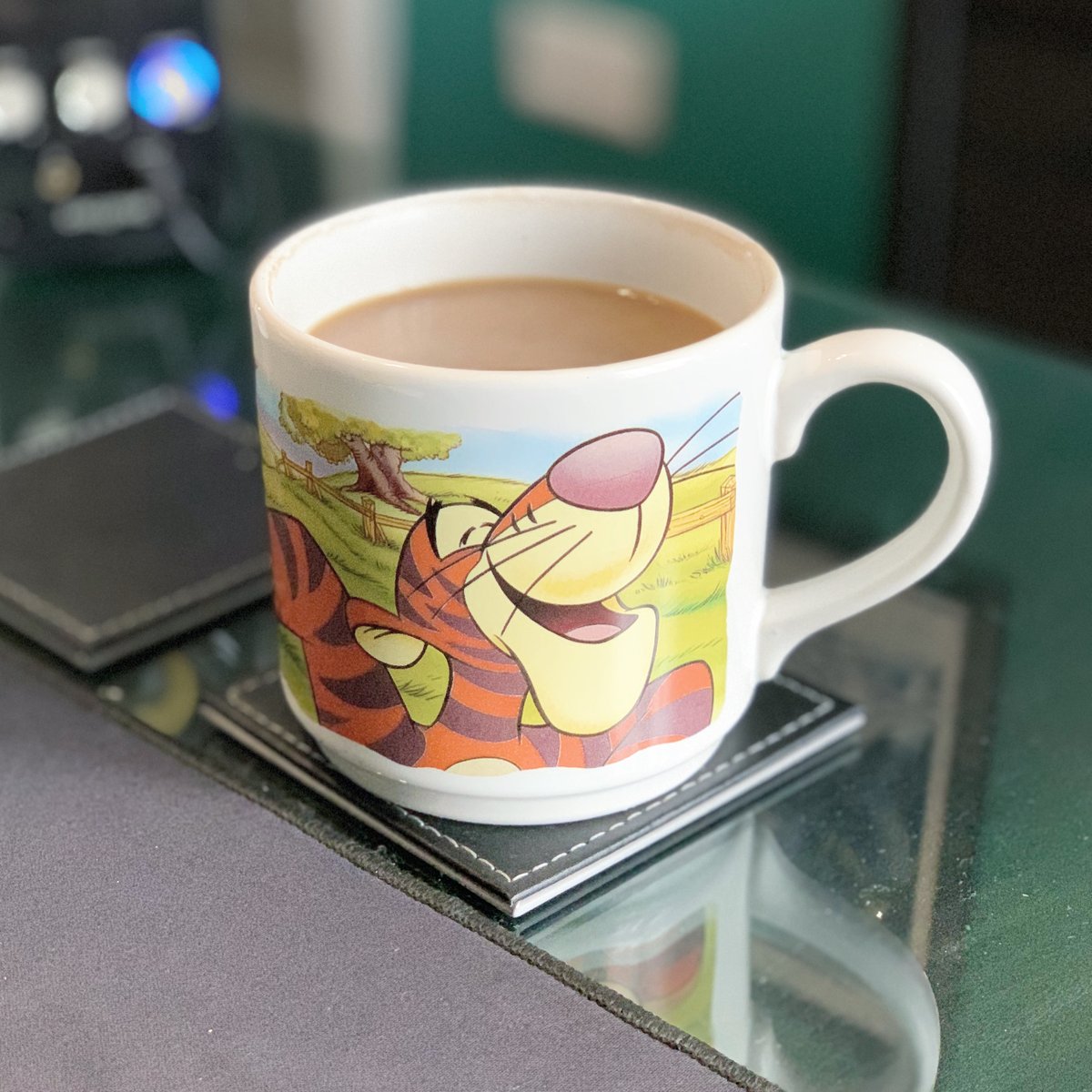 mrtonylee's tweet photo. Every day I start with a coffee or matcha green tea with #brainoctaneoil. And usually, that’s the only cup I have all day.
Today I started with green tea; but by 2pm I was seriously flagging. Today for some reason is crushing me.
Time for the big mug and double the caffeine... https://t.co/WxYIGKQY3f